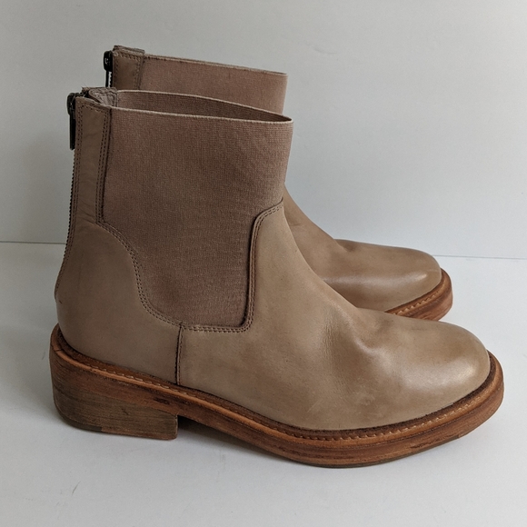 NEW Free People Arlo Santa Fe Chelsea Boot in Natural - Picture 2 of 8